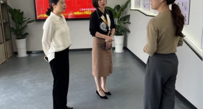 2022-5-27仁壽縣委總工會主席到蜀道地進(jìn)行基地調(diào)研
